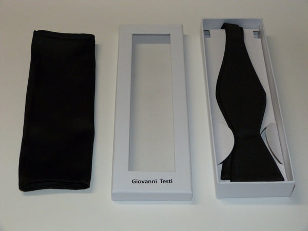SOLID BLACK SELFTIE BOW TIE